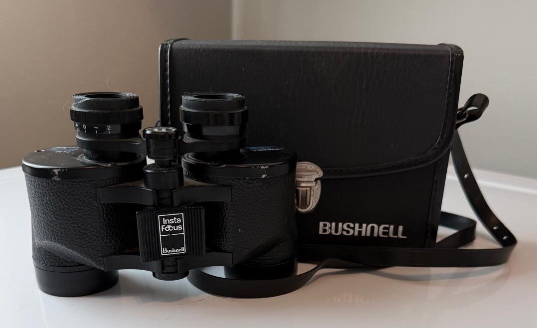 Bushnell Black Insta Focus Vintage Binoculars With Case