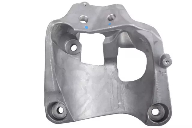 Genuine GM Engine Mount Engine Side Bracket 84060315