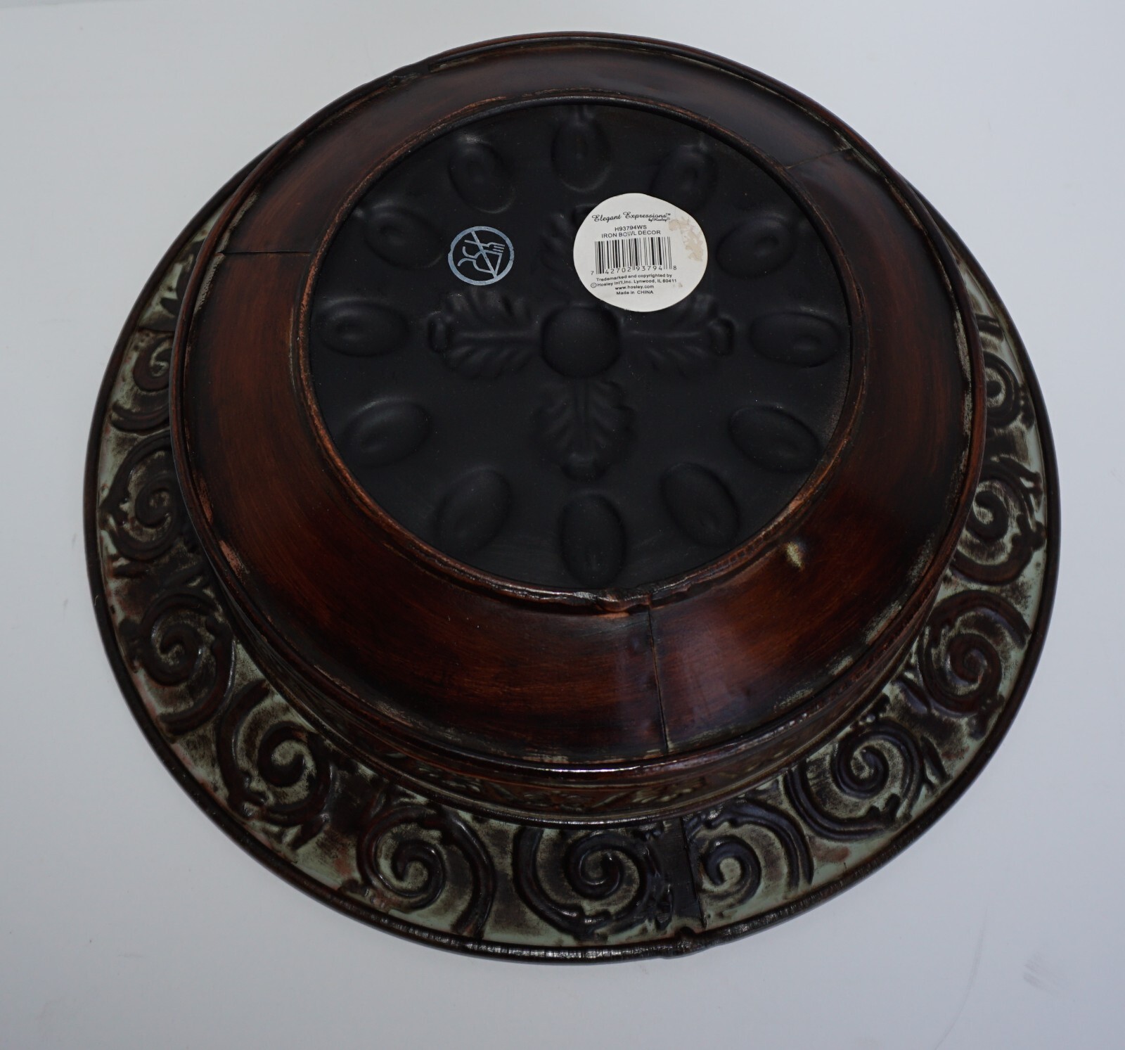 Elegant Expressions metal Bowl Décor