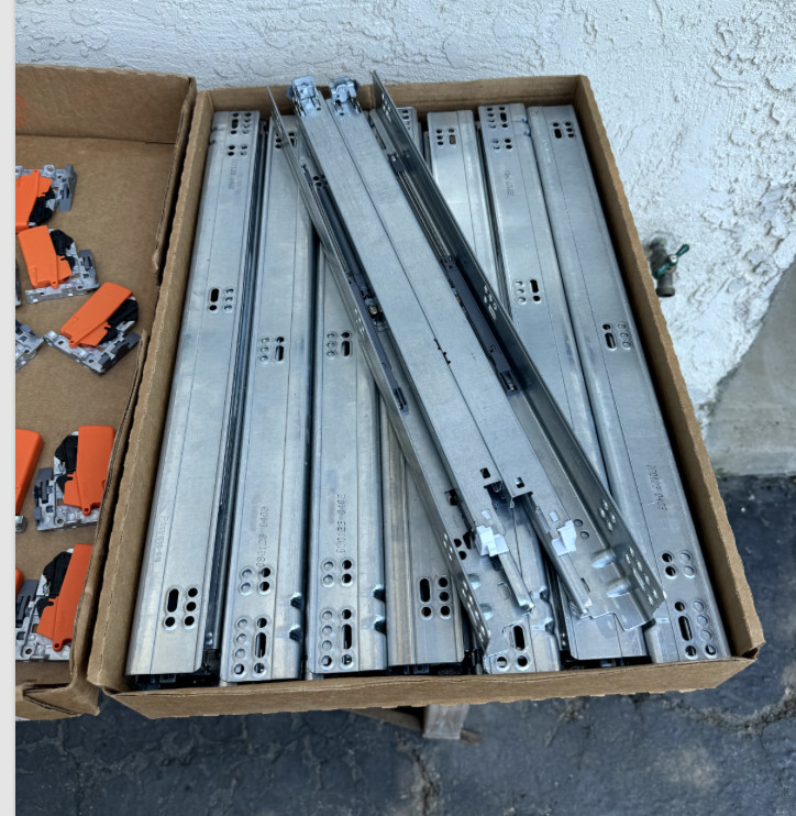 Blum Tandem 21" Inch Drawer Slide - 563.5330B