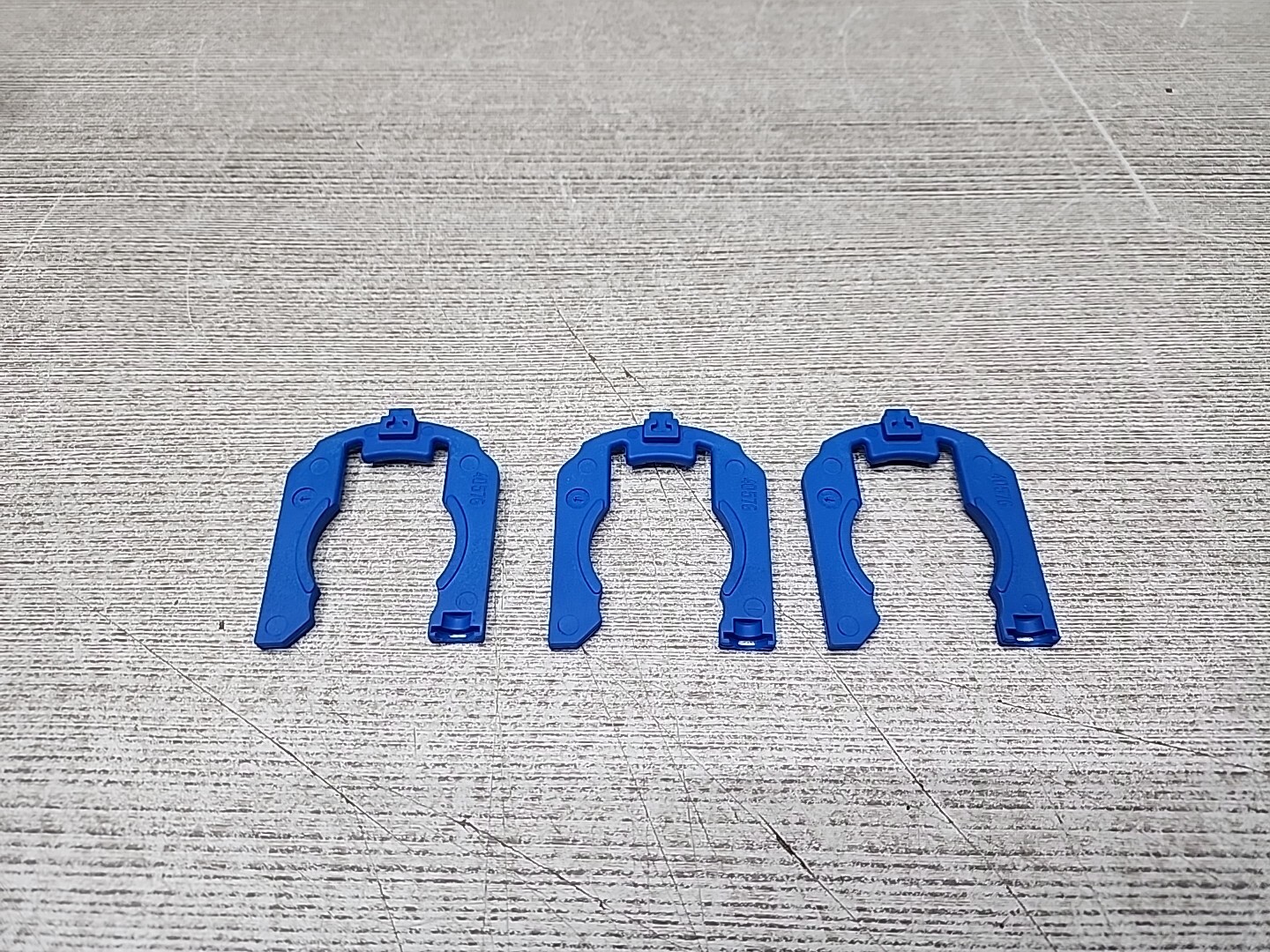 Lot of 3  Replacement H clip for Fleck 7000 valve  clips part 40576