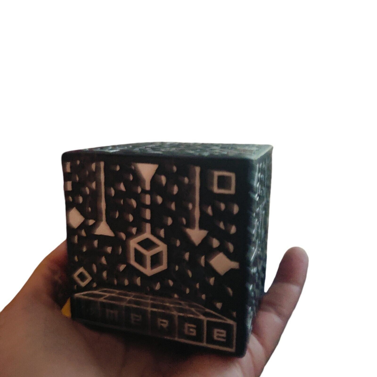 Merge Cube Holographic Handheld AR/VR Holograms
