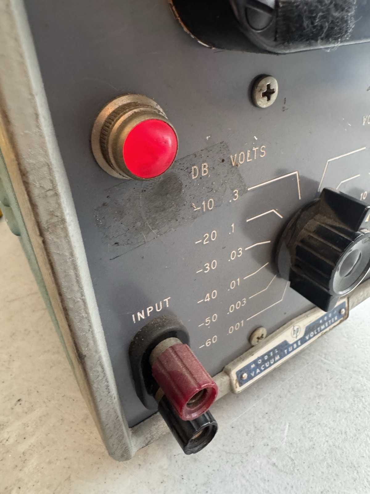 HEWLETT PACKARD HP MODEL 400D VACUUM TUBE VOLTMETER, (powers on, Untested)