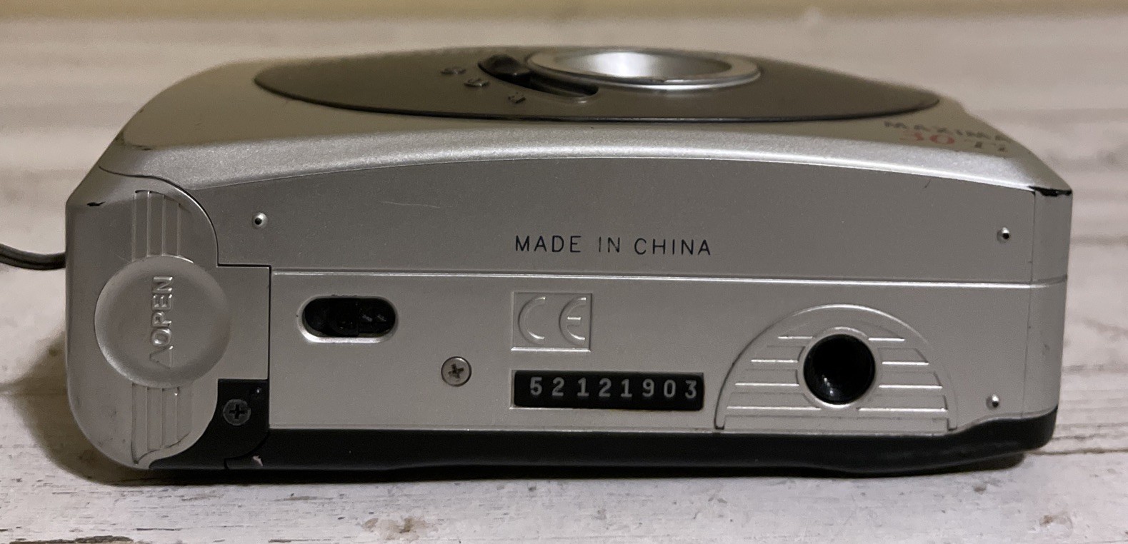 Samsung Maxima 30Ti AF Point And Shoot Camera W/ Reebok Camera Case - Tested