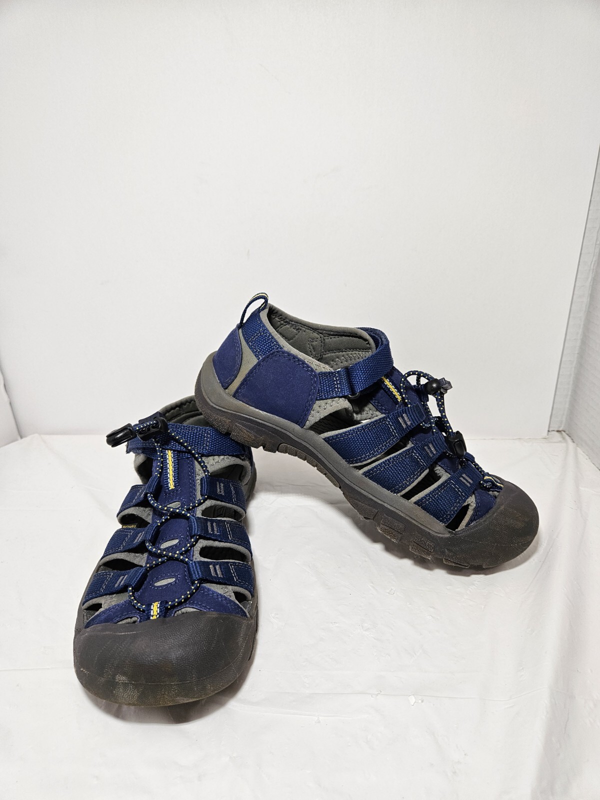 KEEN Newport sports/hiking  Sandals Blue And Yellow  Size 5 Mens