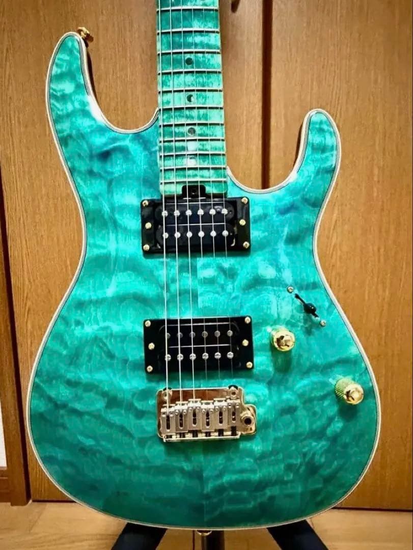 Soloking Sm-22 Guitar Sstrat Shape