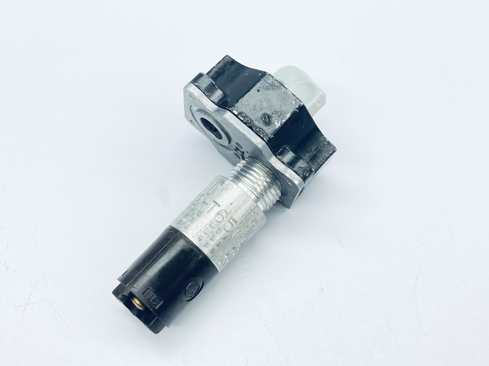 APPLETON SSA12Q SELECTOR SWITCH 2-POSITION TYPE SSA