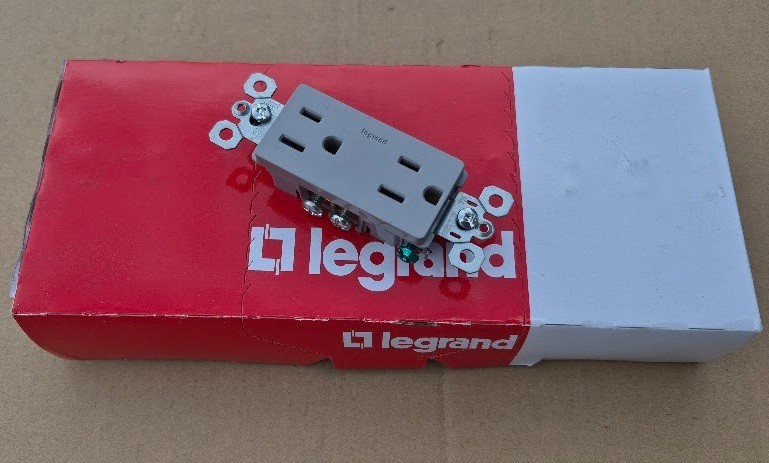 10 pack Legrand Radiant 885TRGRY Temper resistant gray Receptacle 15A 125VAC