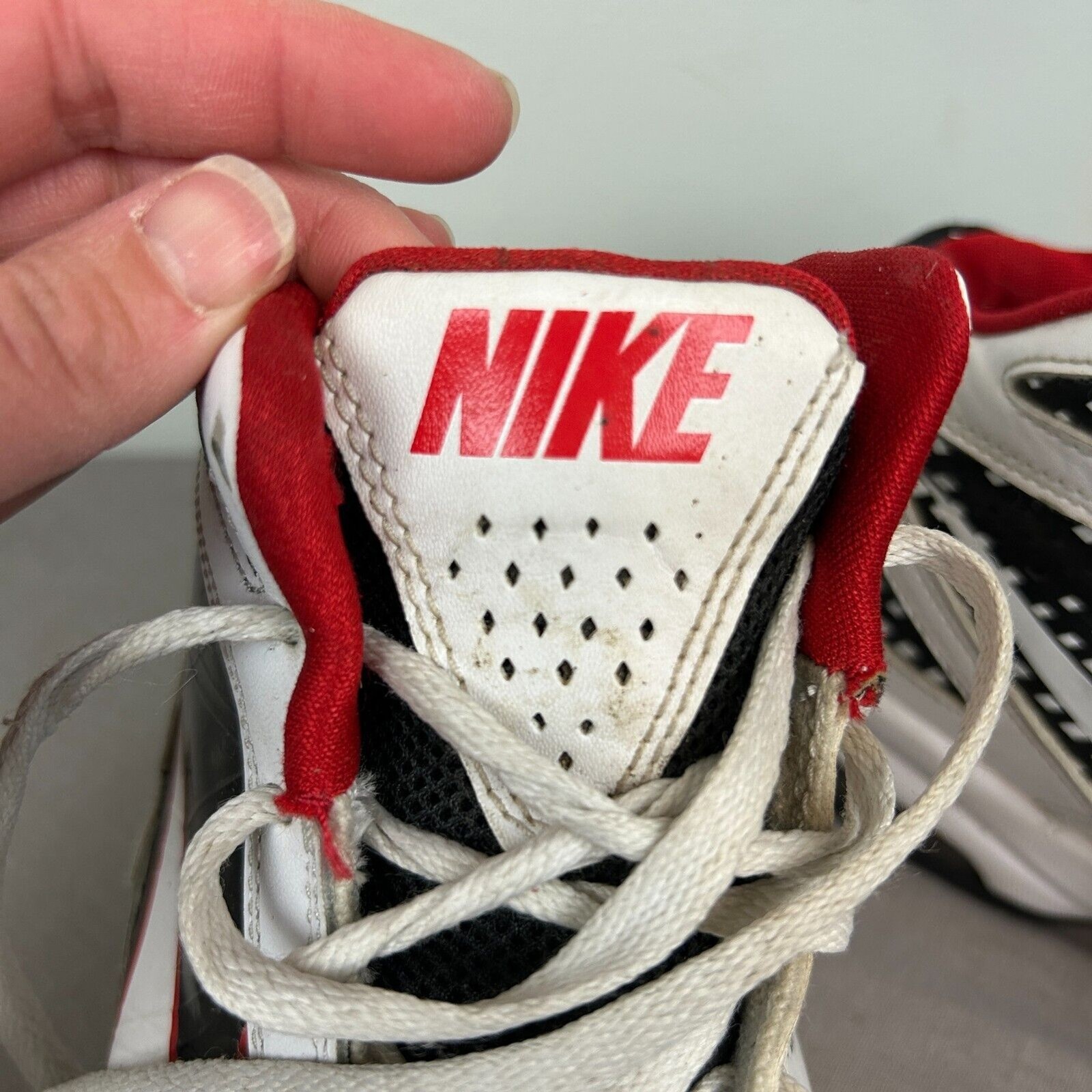 Nike shoes men's 9 white lace air max flywire basketball VTG 454091-100
