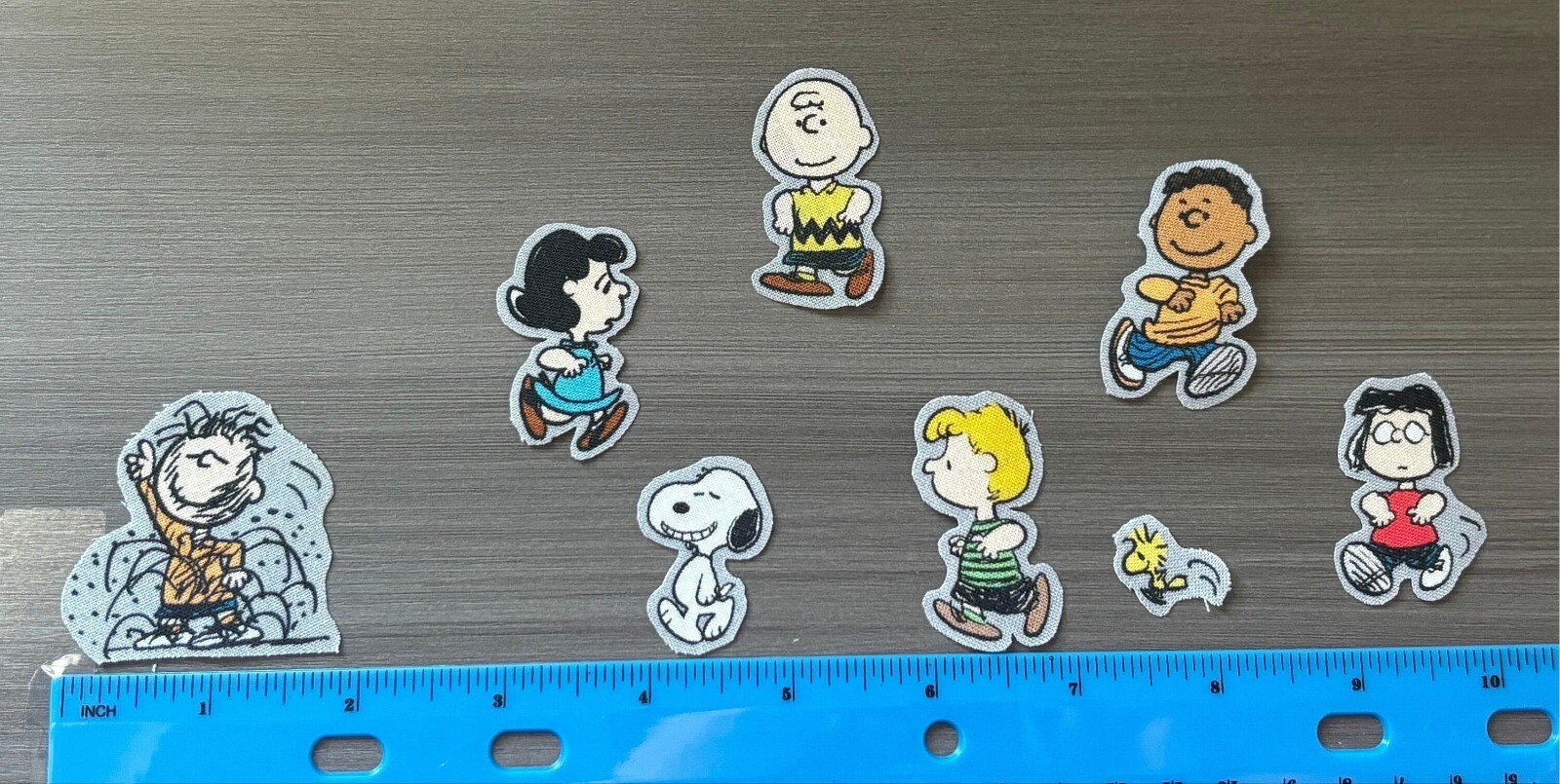 8 Peanuts Gang, Snoopy & Woodstock Iron on Fabric Appliques Pre-Cut