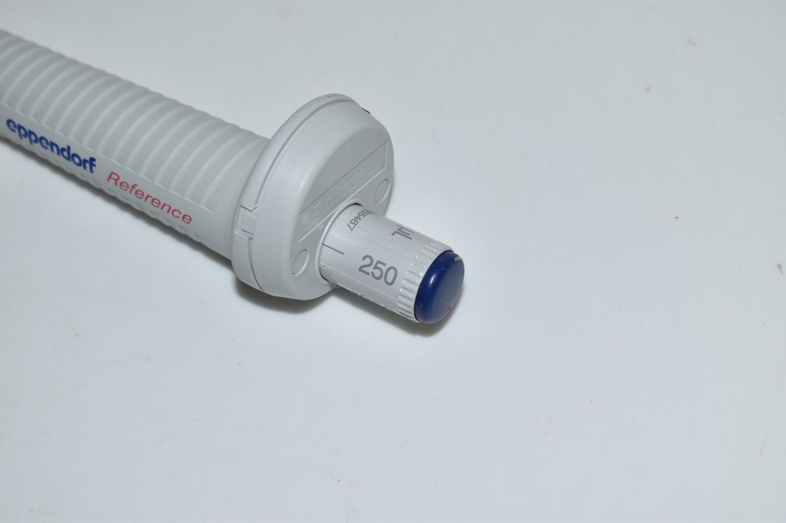 ^^ Eppendorf Reference 250 ul Pipette(RRA37)