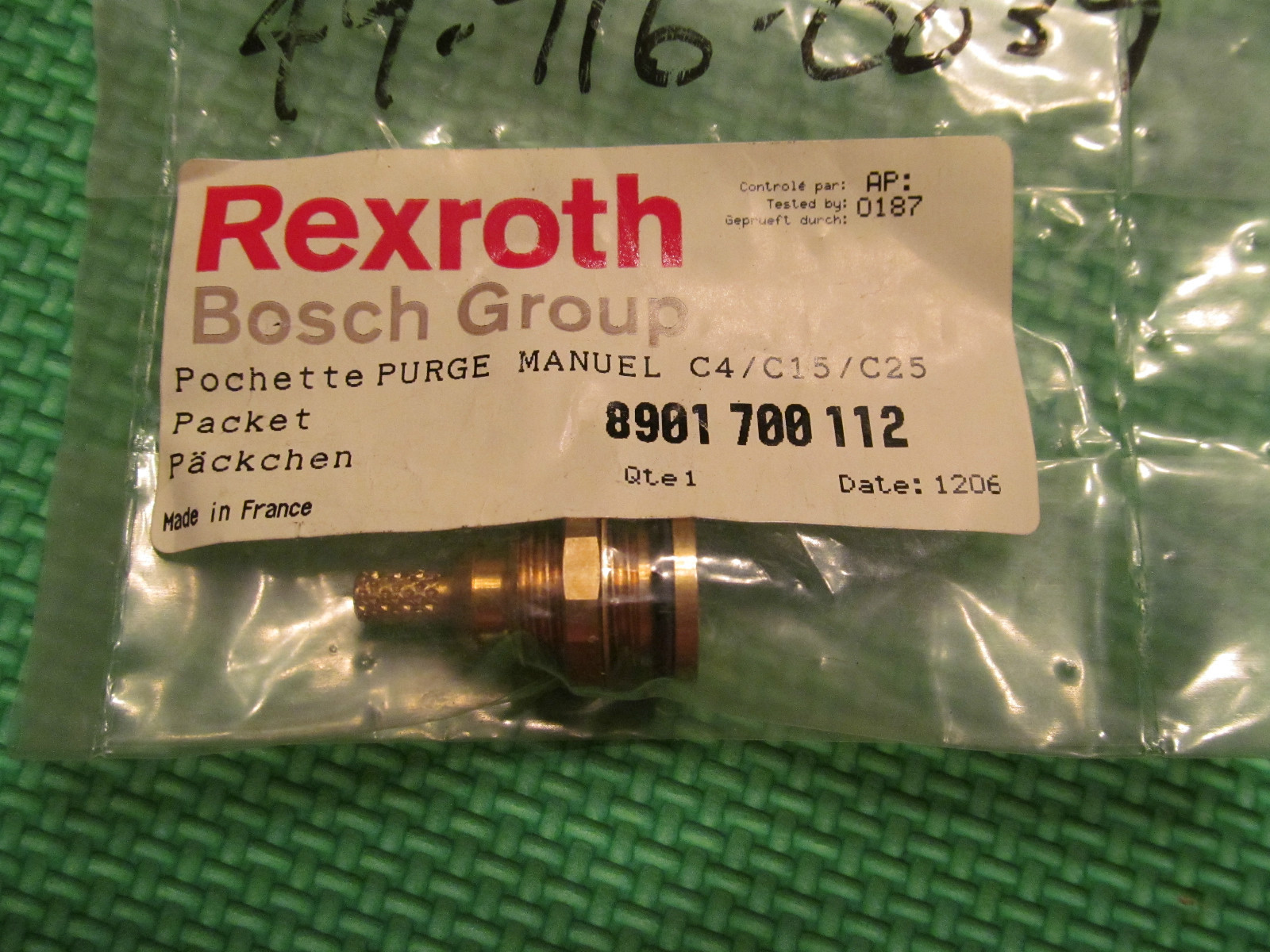 New in Bag Rexroth Manual Purge Drain 8901 700 112 8901700112 C4 C15 C25