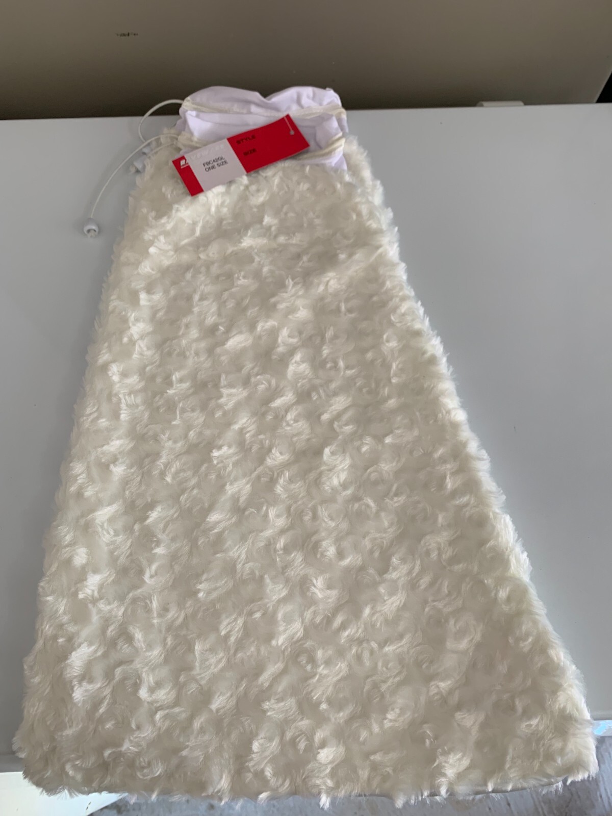 Raveware Lingerie white fuzzy boot covers w/elastic drawstring top
