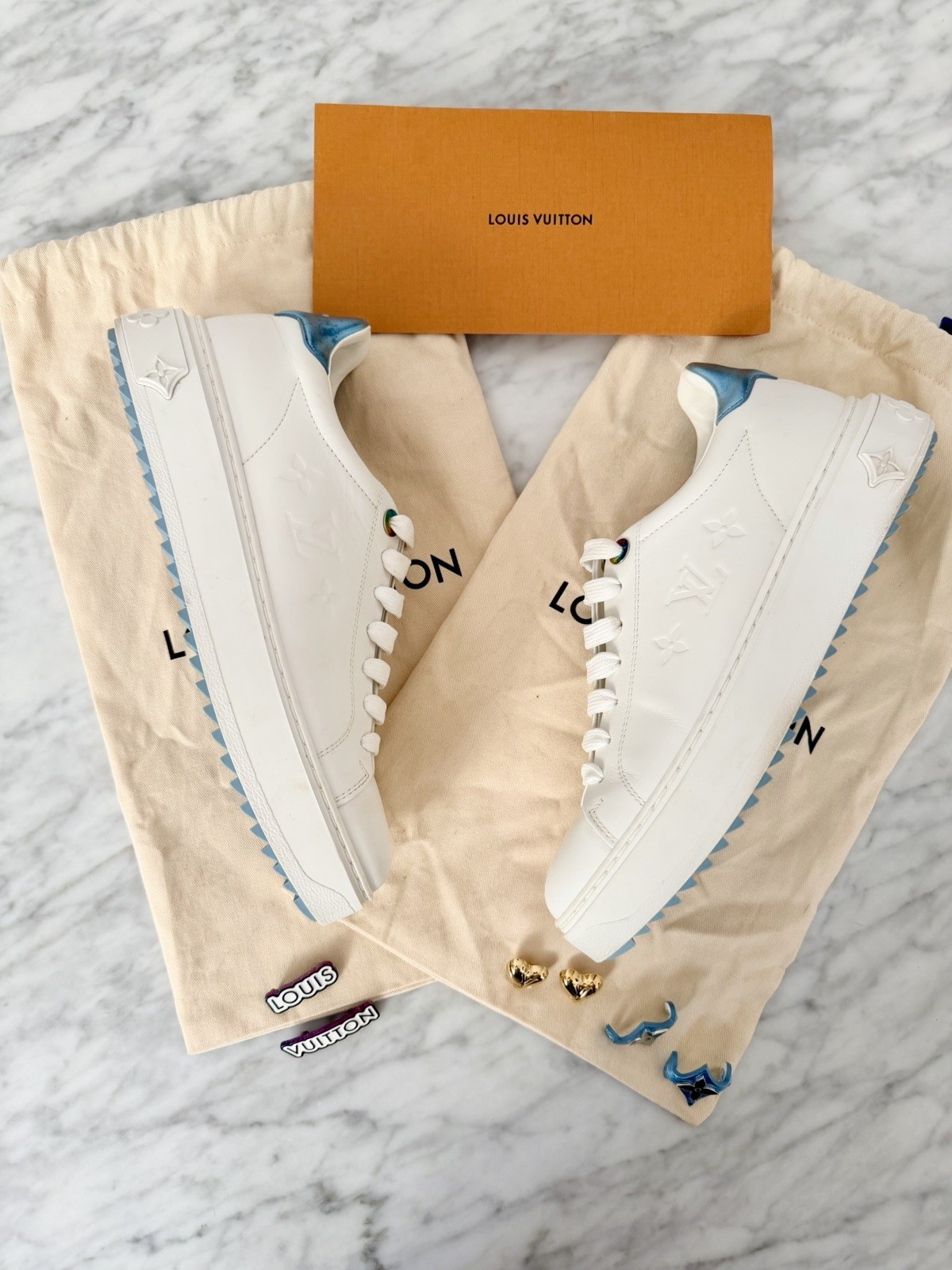 FULL SET! AUTH LOUIS VUITTON SIZE 38.5  TIME OUT SNEAKERS IN BLEU CLAIR