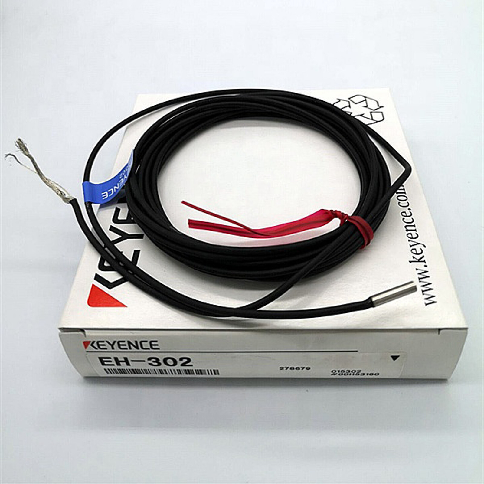 New In Box KEYENCE EH-302 Proximity Sensor Switch US Free TAX
