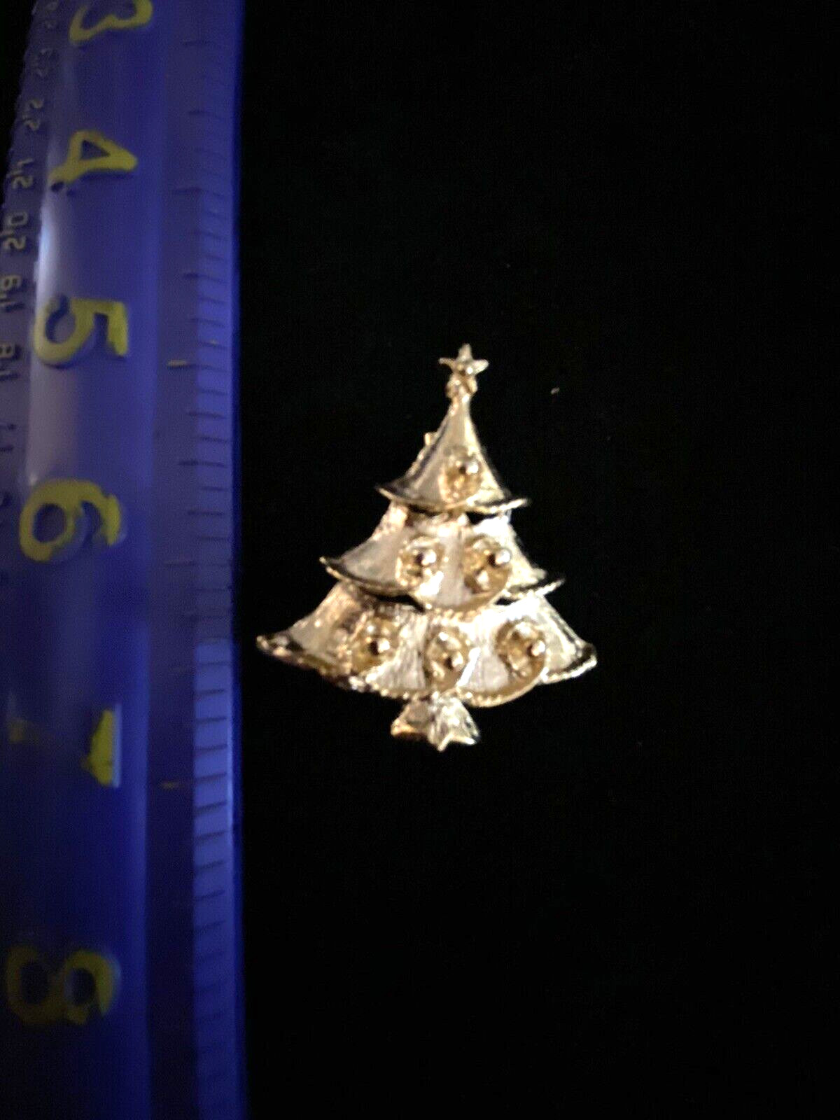 Goldtone Christmas Tree Brooch - Excellent condition!