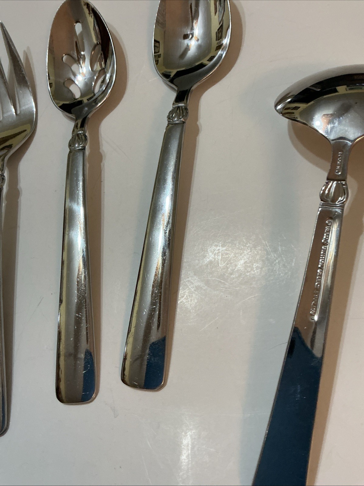 Reed & Barton SANDERLING Stainless Flatware 5 Serving