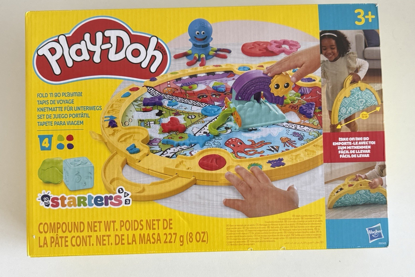 Play-Doh Starters Fold ’n Go Playmat Set-Portable Activity with 4 Colors-Ages 3+