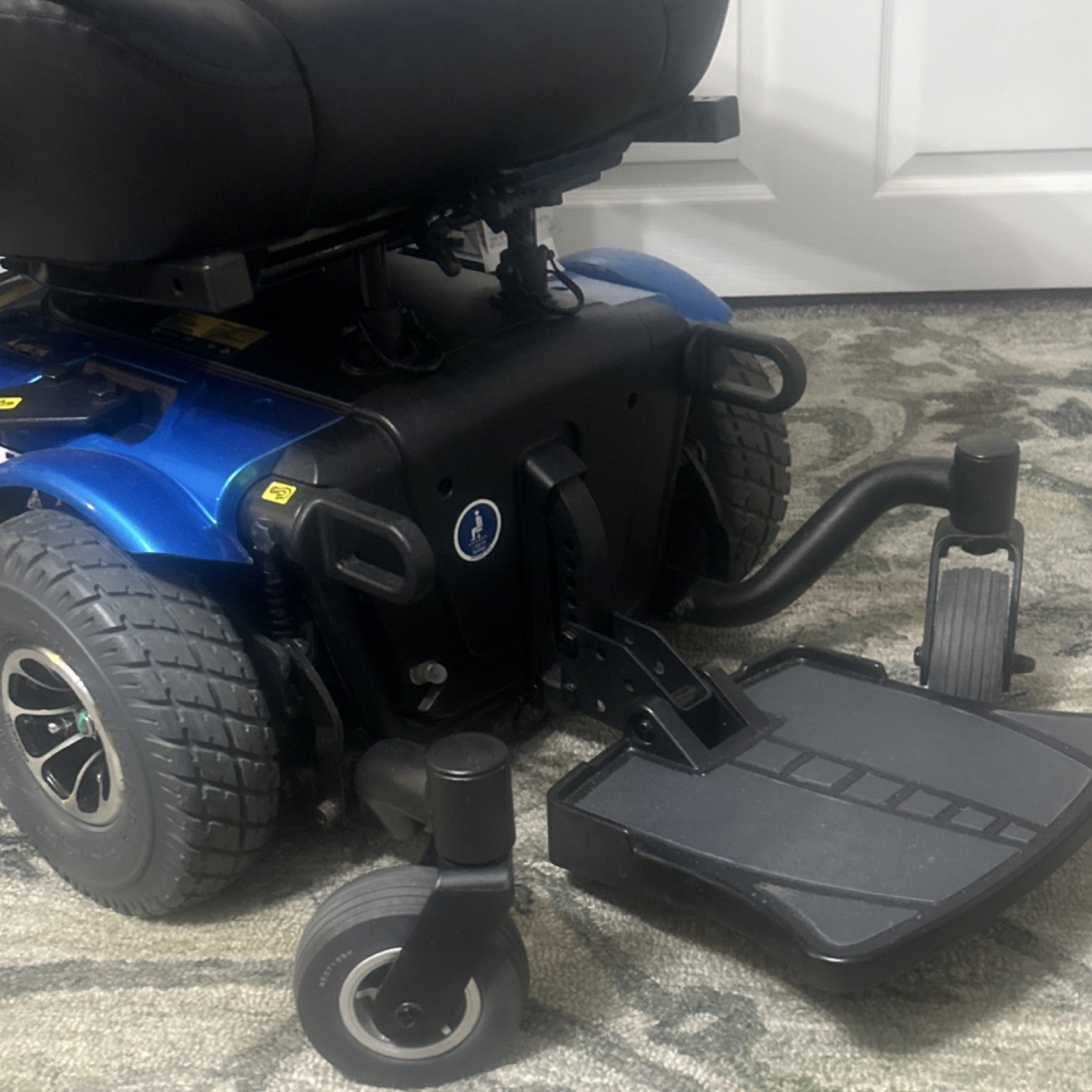 Pride mobility Quantum J6 power wheelchair