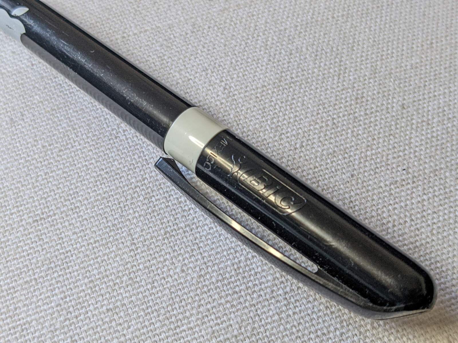 Apple Computer Logo Apple Education Pen - NEW (Black) BIC Ballpoint