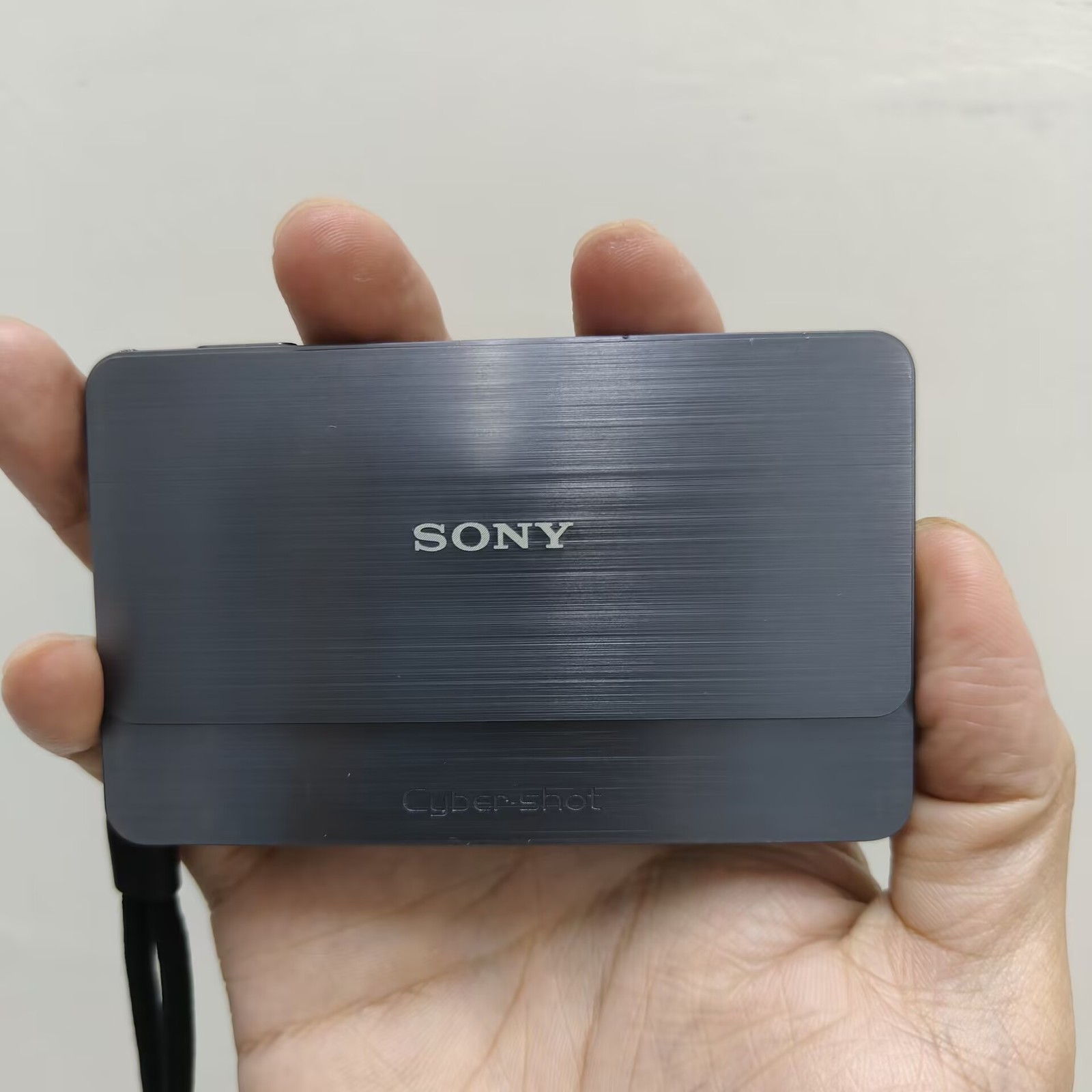 SONY Cyber-shot DSC-T700 Digital Camera 10.1 MP 4x Optical Zoom English Language