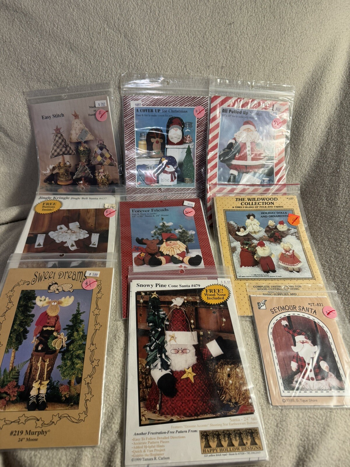 Vintage Christmas Patterns (9)  Arts And Crafts Santa Clause Quilt Stitch Sewing