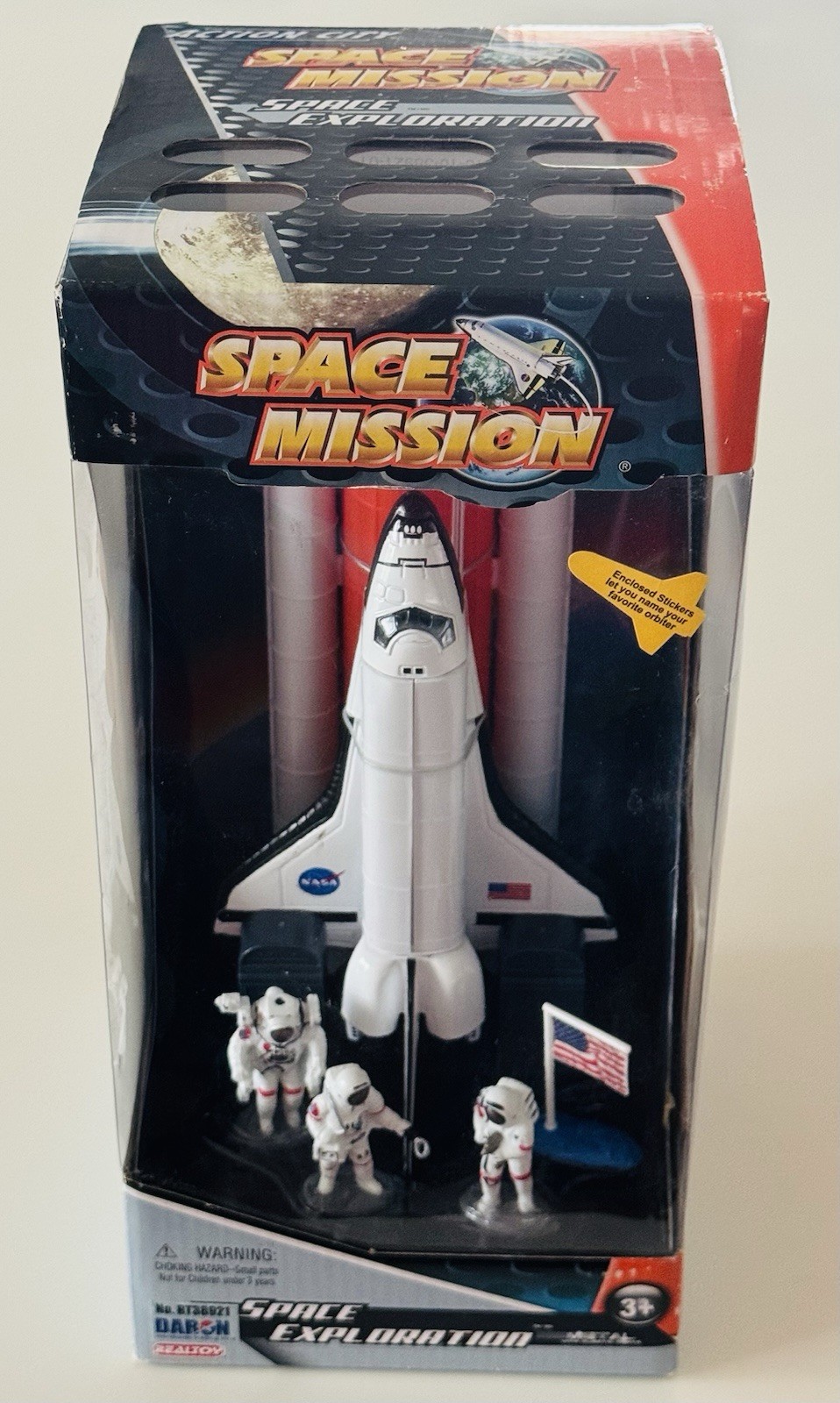 Space Shuttle w/Booster & Astronauts Playset Daron Space Exploration No. RT38921