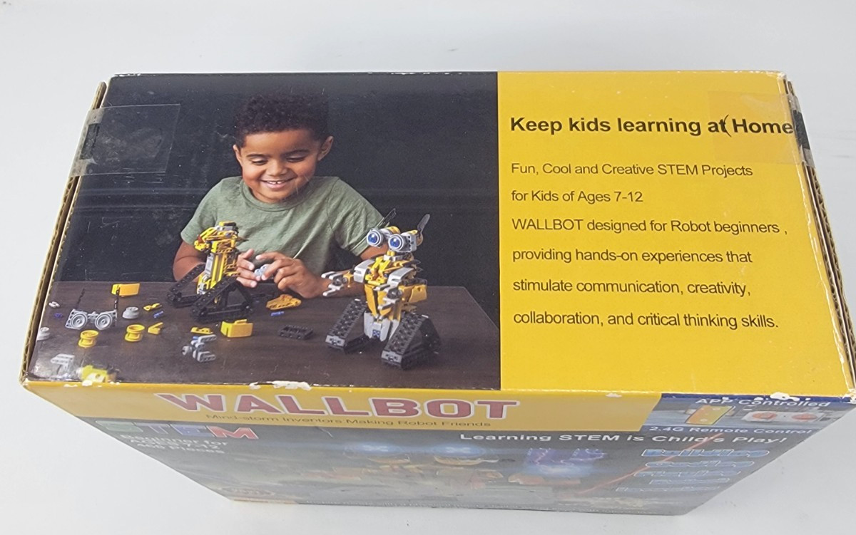 Wallbot Remote Controlled Robot Building Kit STEM 468 Pieces