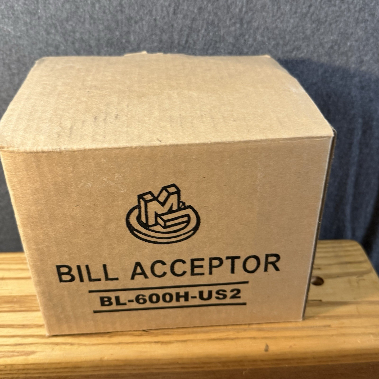 GAMEMAX BL-600H-US2 Bill Acceptor Validator NIB Includes Instruction Sheet