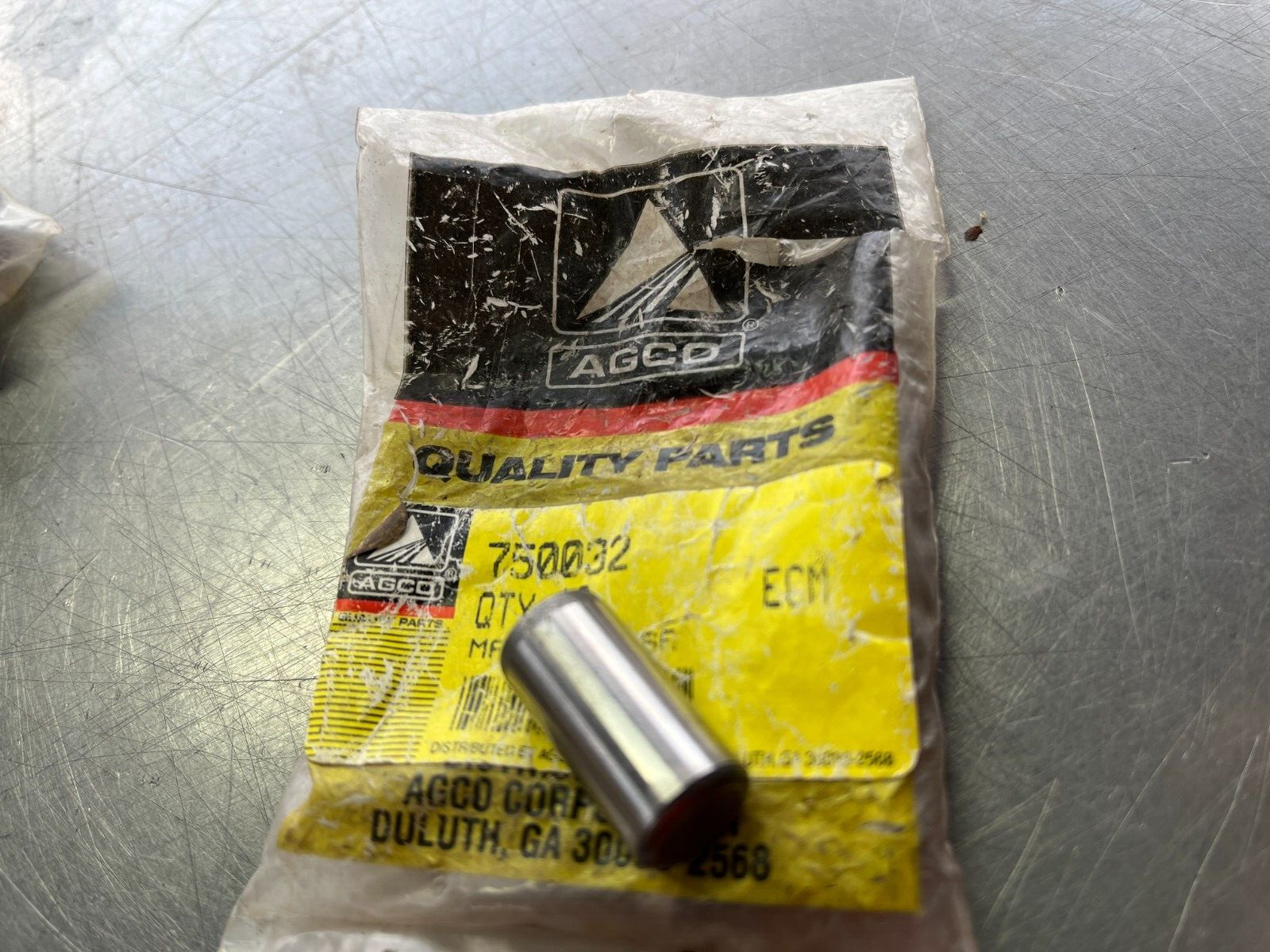 750032  Genuine OEM AGCO  Hesston Fiat    PIN