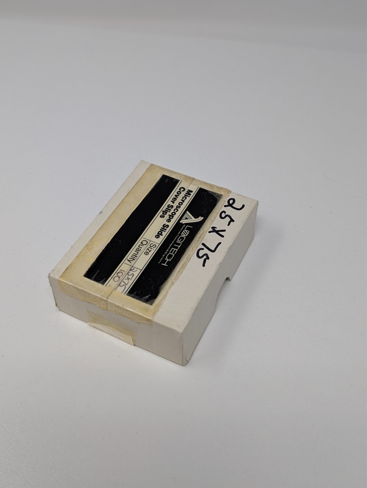 Logitech 25x75 Microscope Cover Slips, 0.17mm, 100/Box, 0CON-161, Petrographic