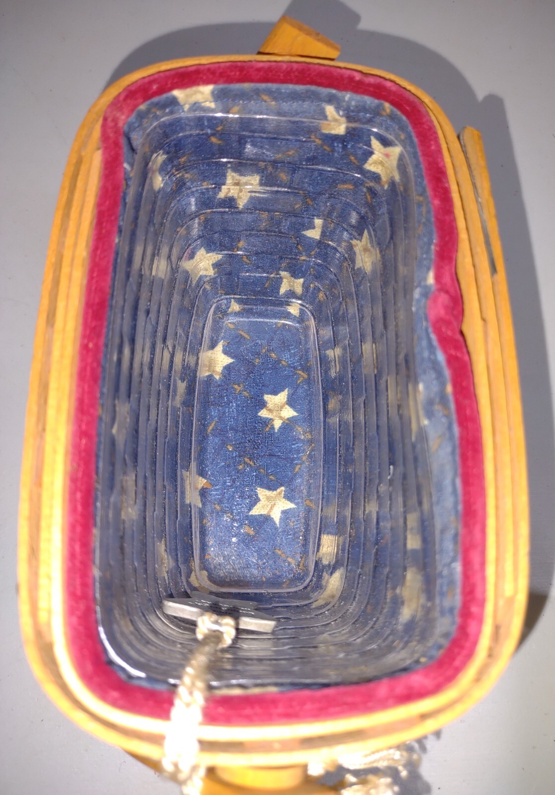 Longaberger 2001 Inaugural Basket with swinging handle