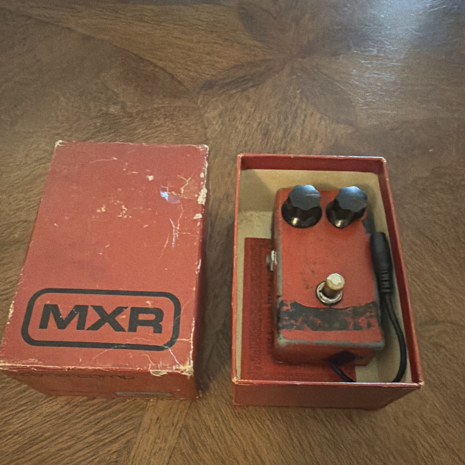 Vintage MXR Dyna Comp Effects Pedal with Box and warranty card.
