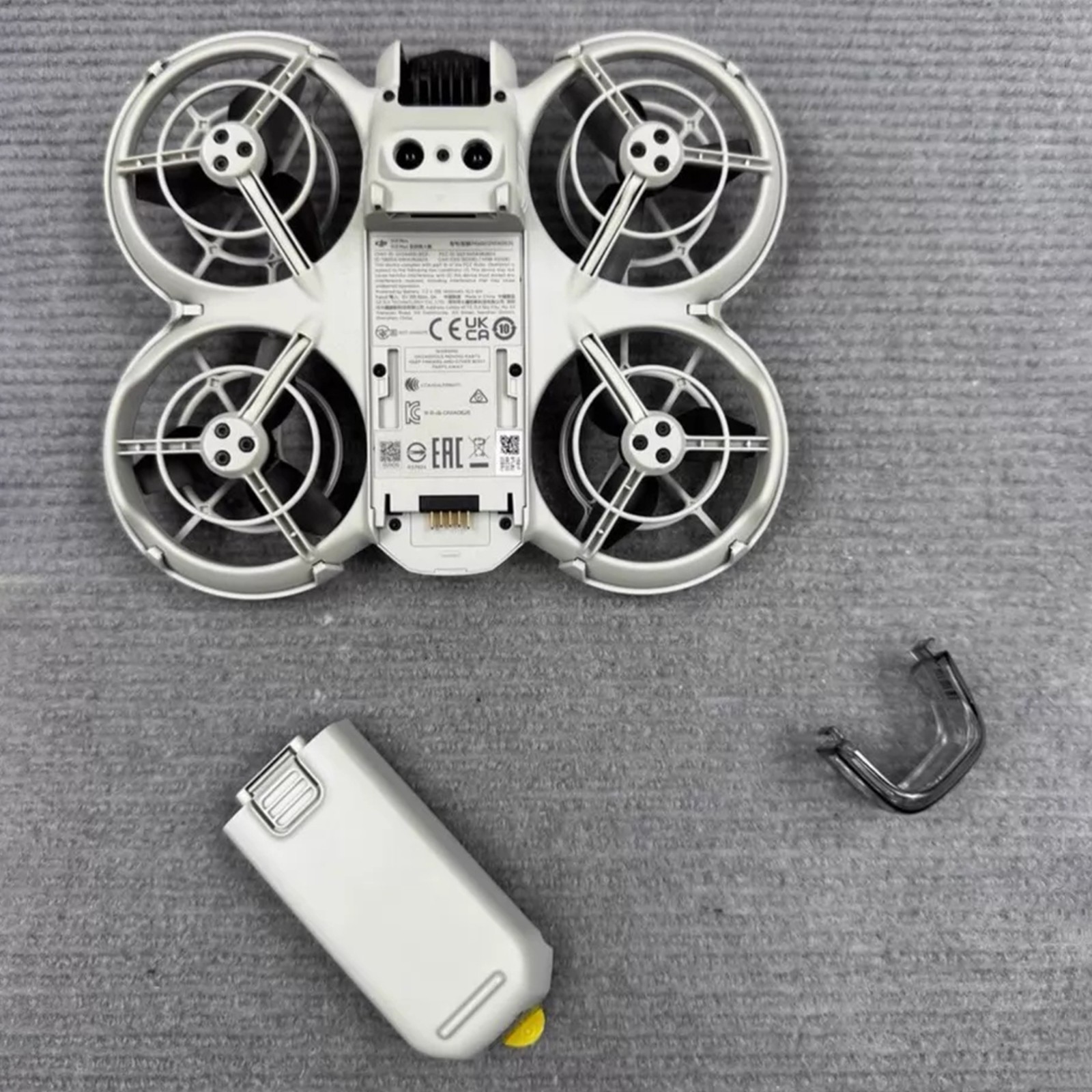 DJI Neo Mini Drone, 4K UHD Camera with Propeller Guards, Spare Propellers
