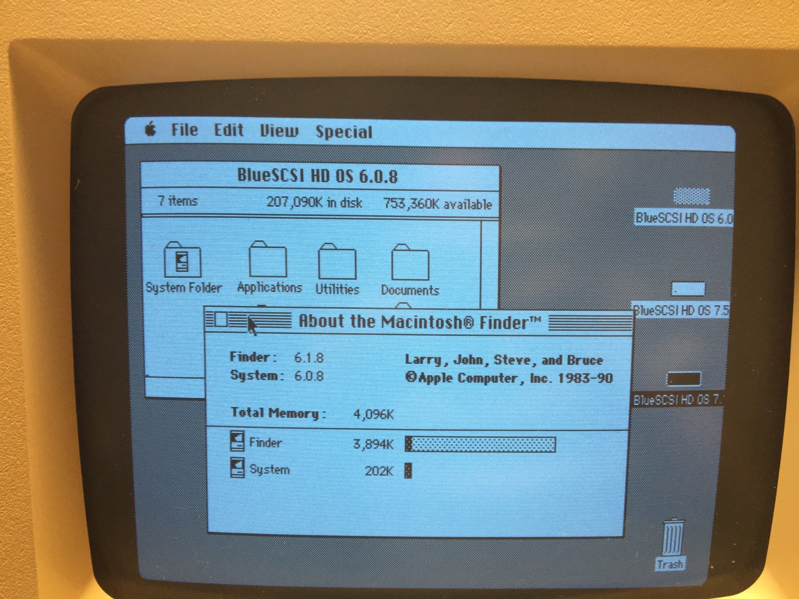Macintosh Plus. BlueSCSI. 4mb. Clear Screen. Recapped