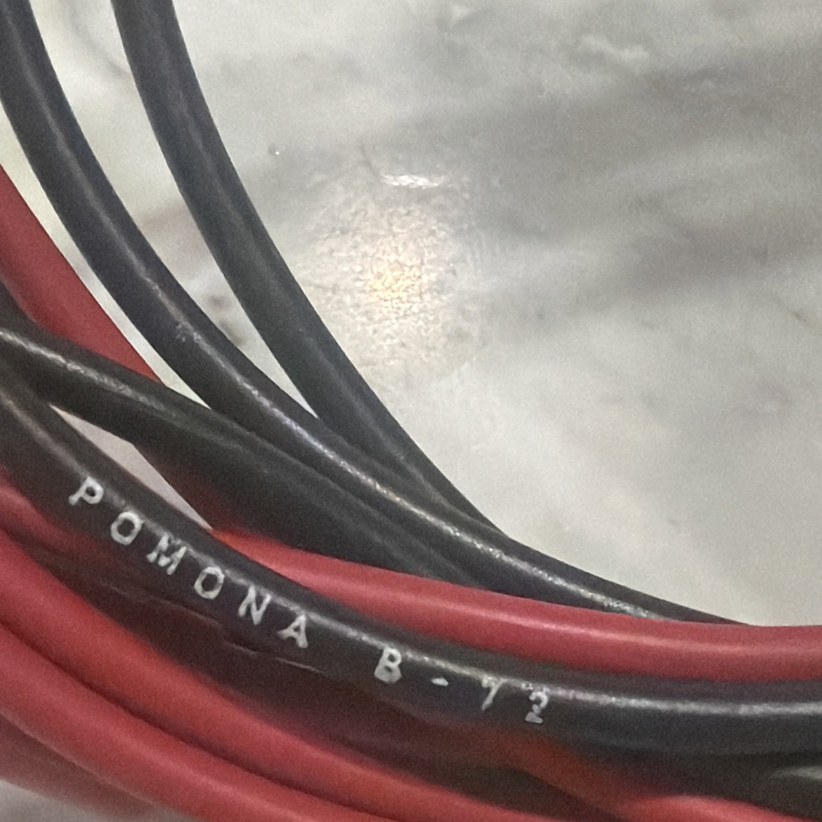 (2) 72" POMONA BANANA Cables B-72 Red & Black