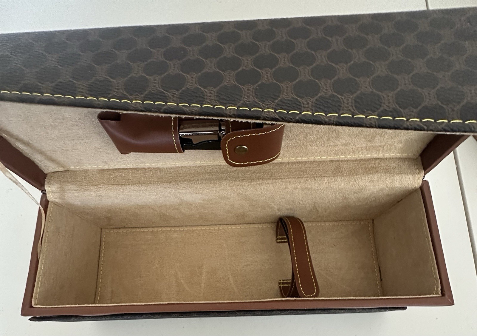 Woodcraft Romantic  Madison Avenue Wine Box ￼￼