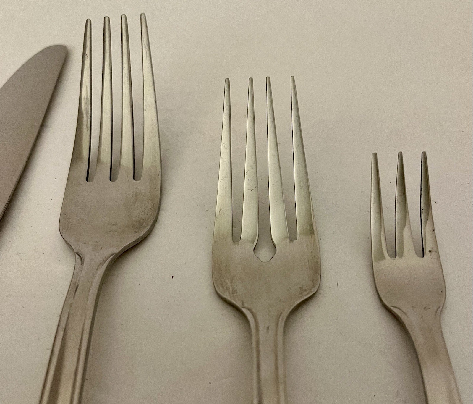 Cambridge Stainless Steel Shell Flatware 7 Piece Place Setting