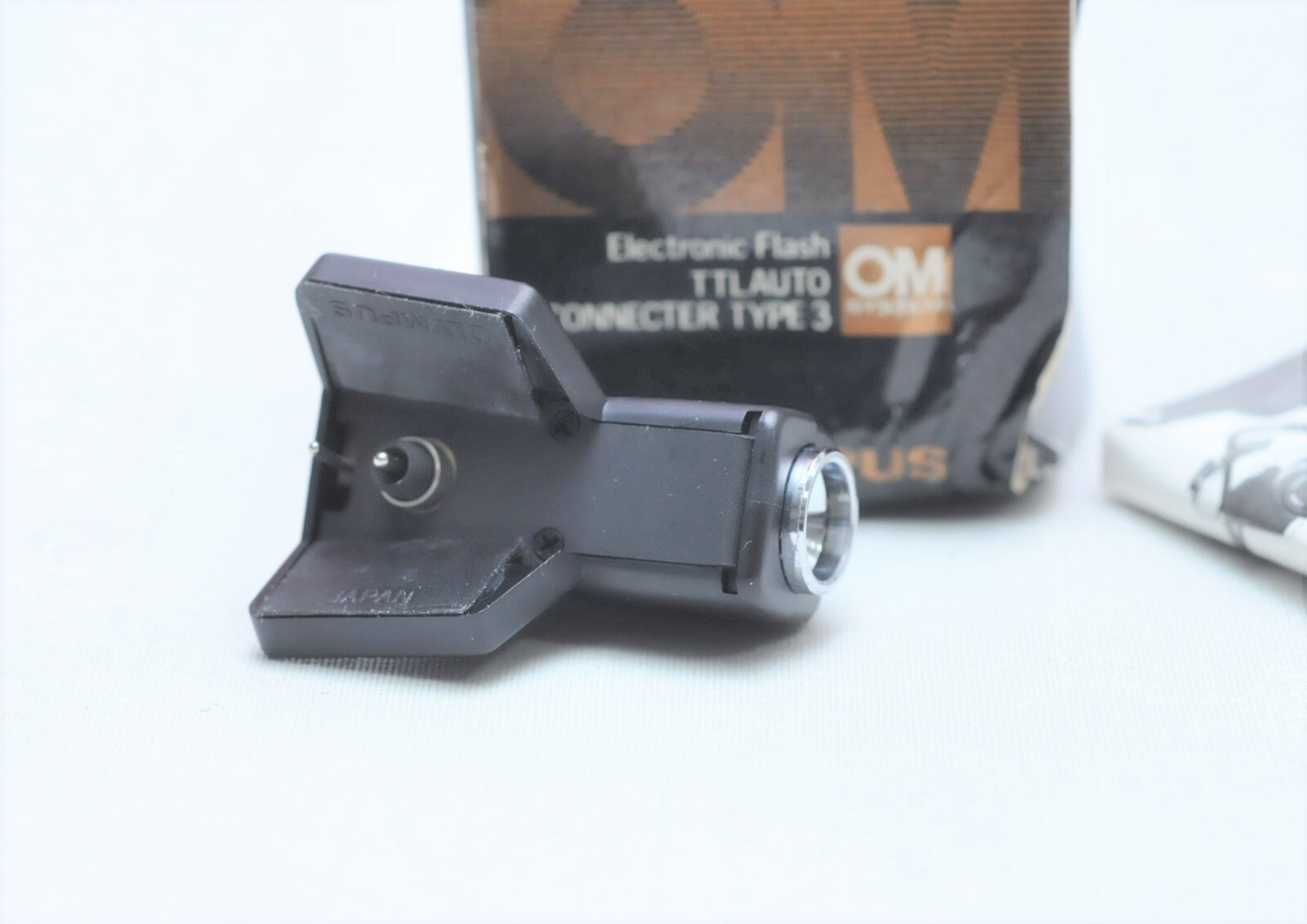 Olympus OM TTL Auto Electronic Flash Connector Type 3 for OM1, OM2, OM4