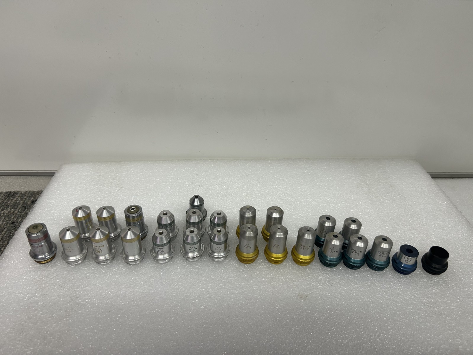 Lot of (26) Assorted American Optical and Bausch & Lomb Microscope  Objectives