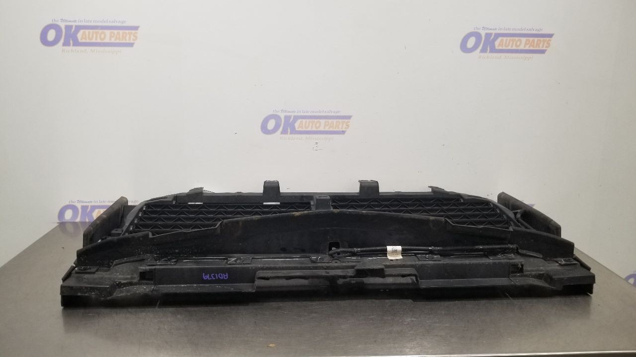 22 CHEVY SILVERADO 1500 CLASSIC UPPER AIR SHUTTER 2.7L