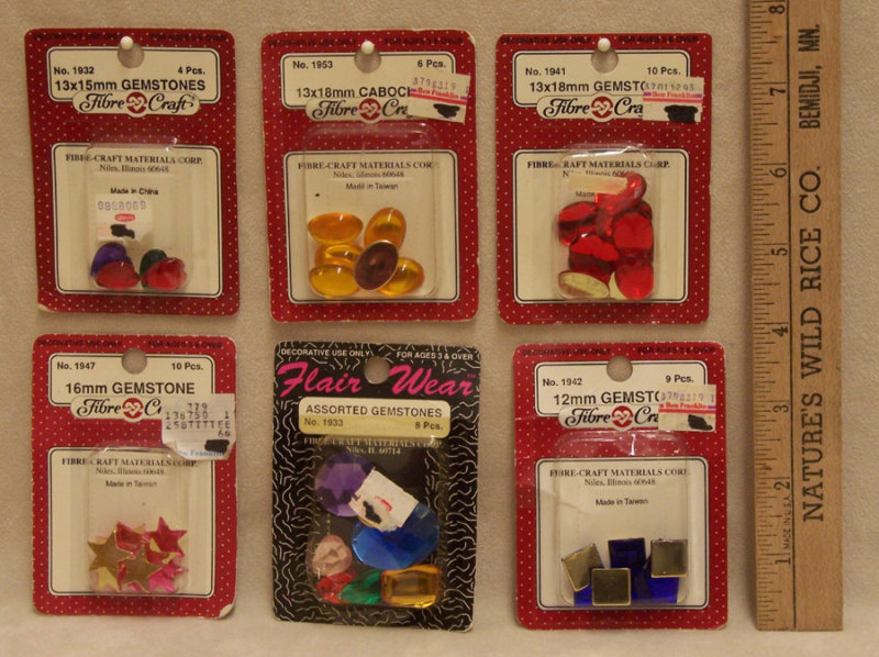 LOT OF 6 PACKAGES OF ACRYLIC GEMSTONES FOR CRAFTS