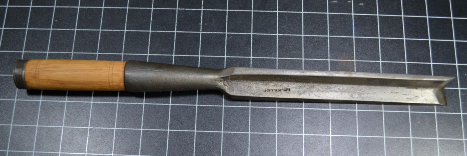 I. N. MILLER - 1" - CORNER SOCKET CHISEL
