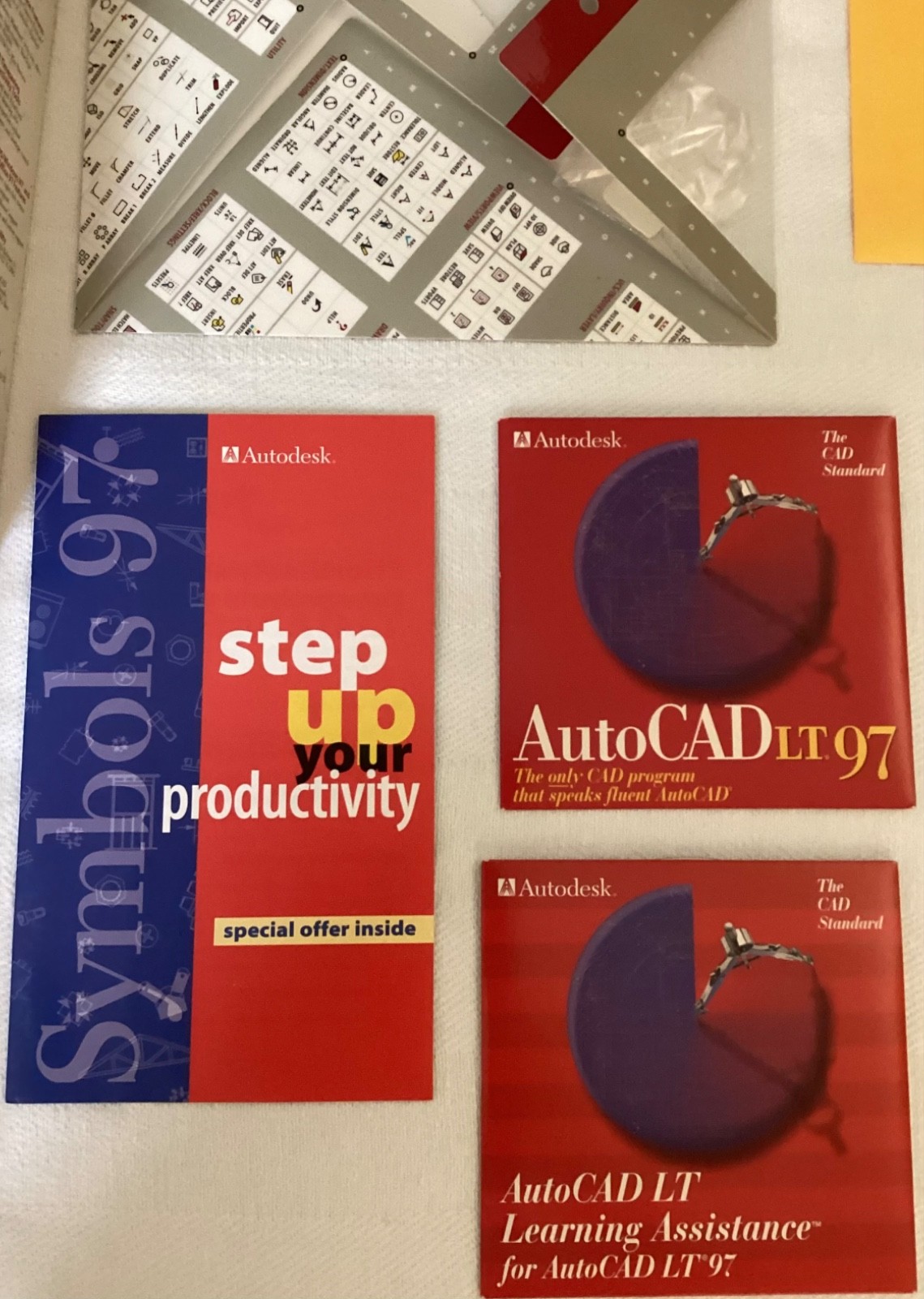 Autodesk AutoCAD LT 97 PC Vintage Software CD ROM Box & Learning Assistance Vtg