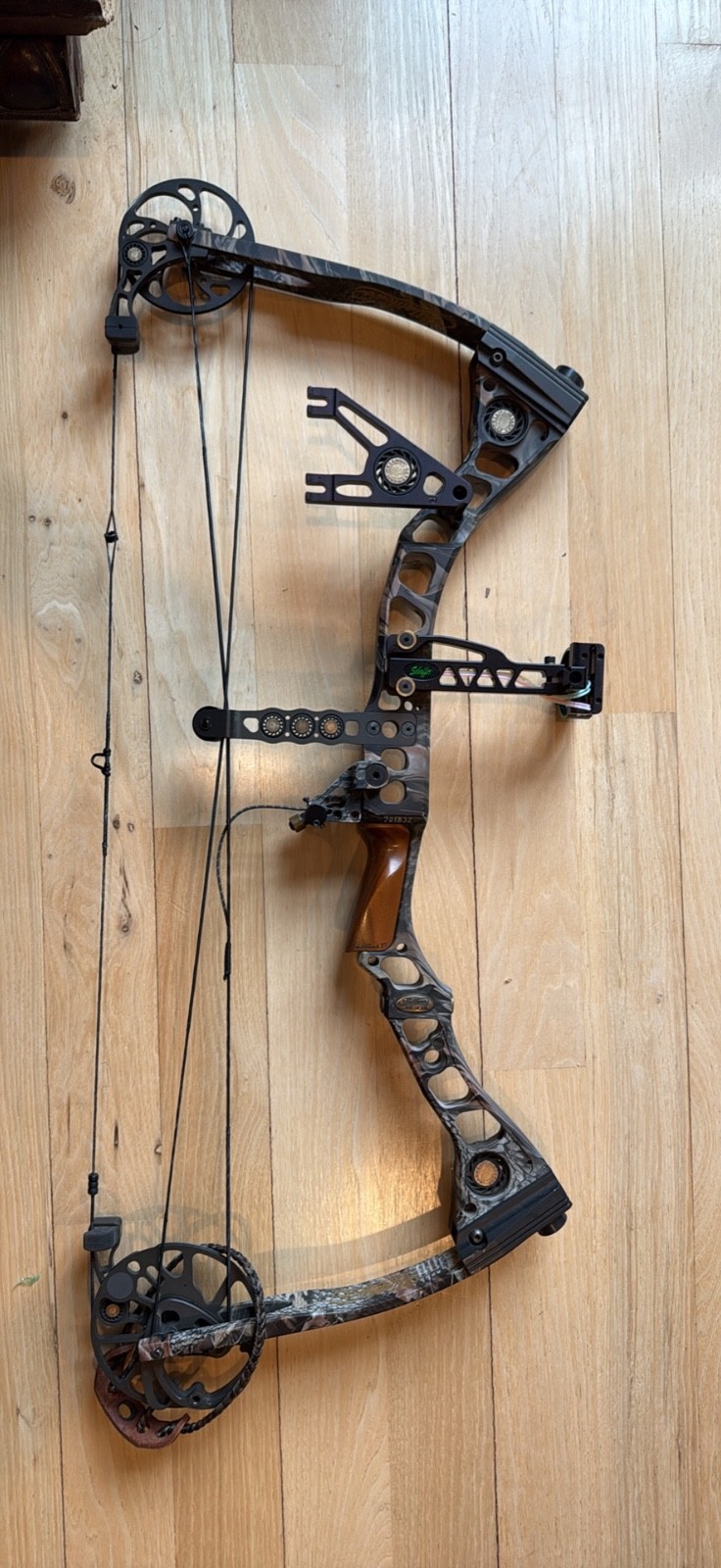 2006 Mathews Switchback XT — Right Hand — 70# Peak — 29" Draw Length