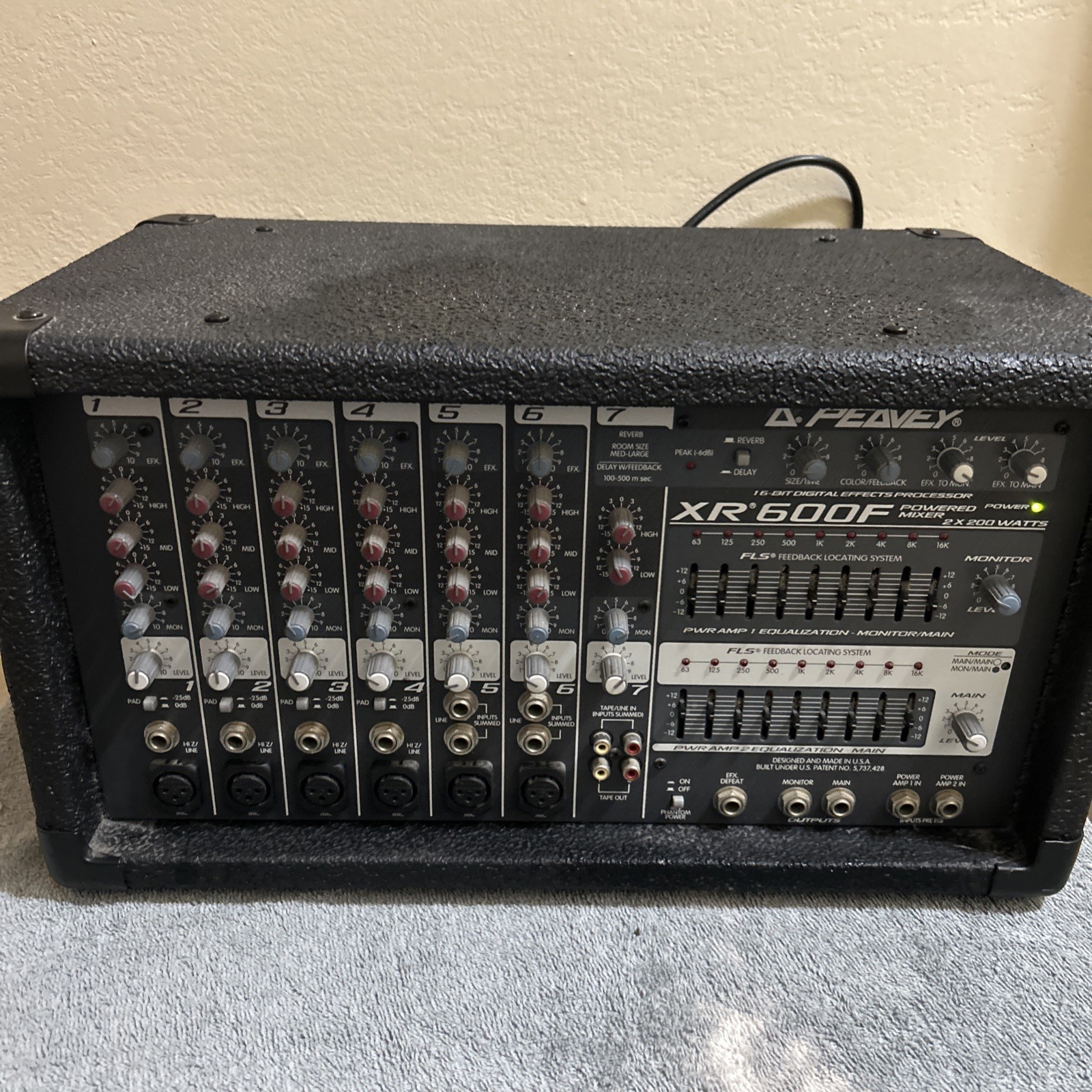 Peavey XR 600F Powered Mixer 16-Bit Digital Effects Processor 2 x 200 Watts (F3)