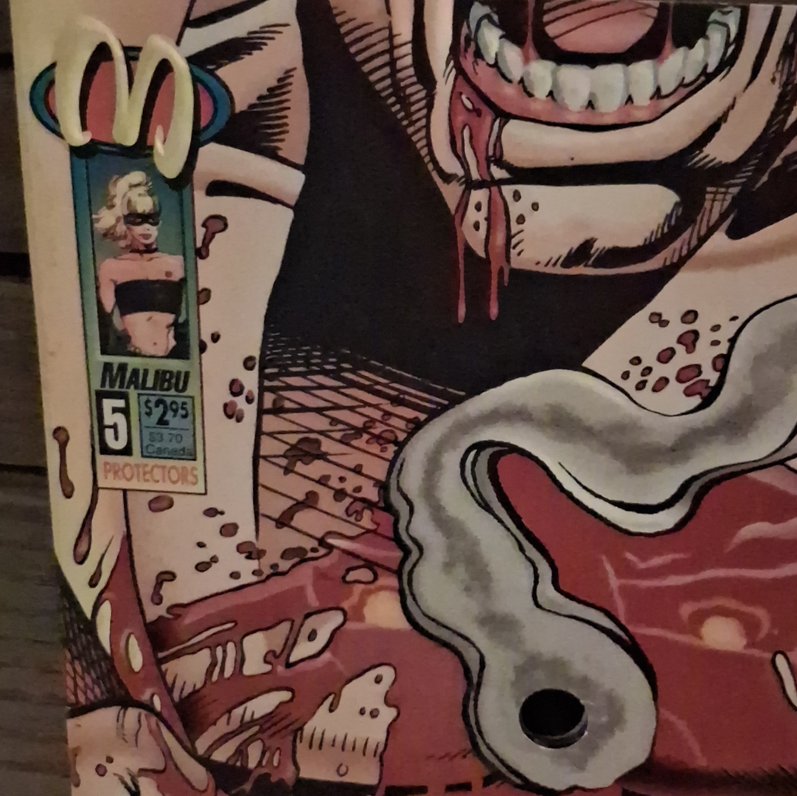 Malibu Comics PROTECTORS #5 die Cut Bullet Hole Issue.