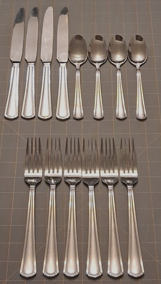 Lot Of 14 Dash Of That Outlined Paddle Tip Mixed Flatware Piece Lot