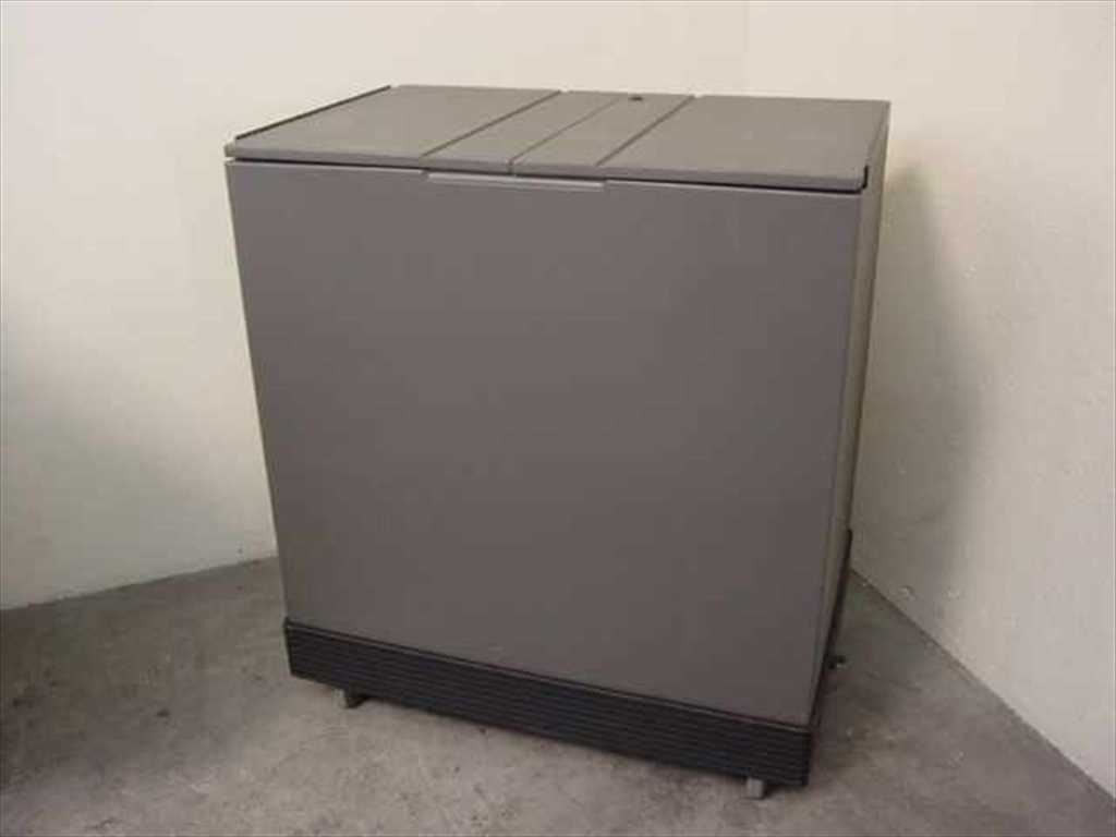 3M 905D Transparency Projector in Egan Visual S2PM Mobile Presentation Cabinet