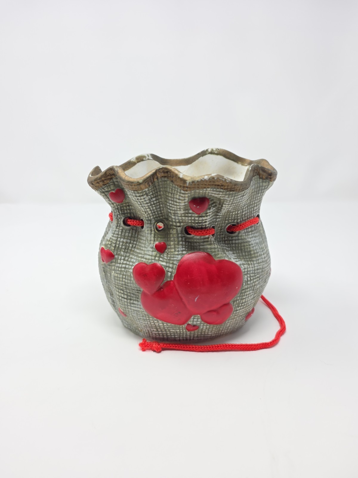 Tan planter candy dish with 2 hearts